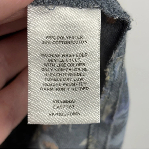 Susina Floral Button Down Blouse Gray 1X - Picture 6 of 8